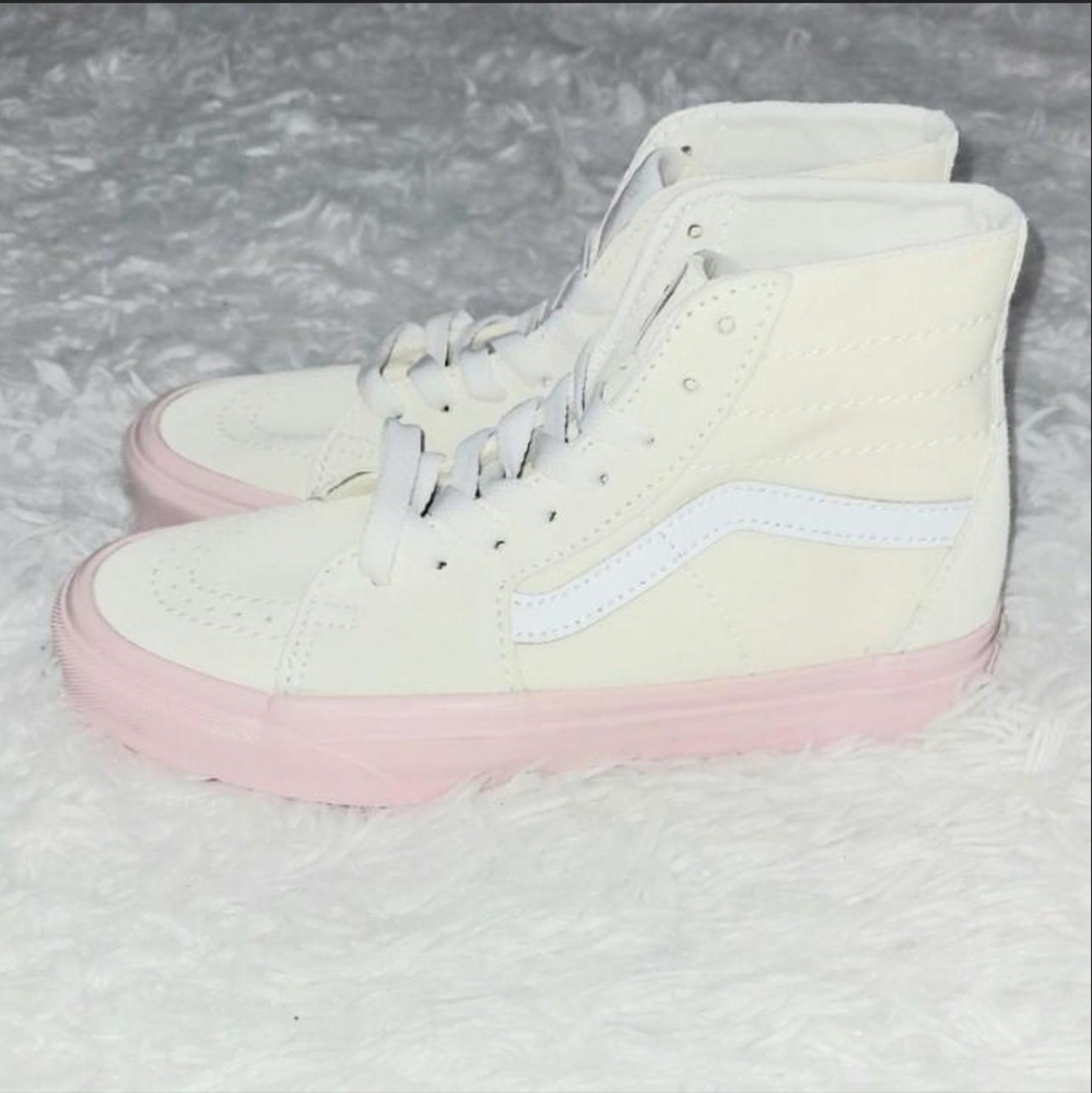 Vans "Sk8-Hi Tapered Suede/Canvas High Top Cream & Pink" Women's US 6! ✨️